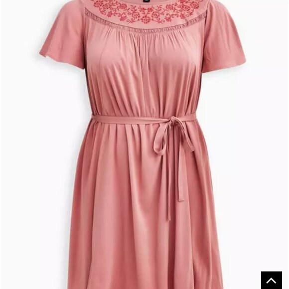Torrid Size 3 Mini Challis Embroidered Dress Pink Short Sleeves Boho Belt 3X - Picture 2 of 8